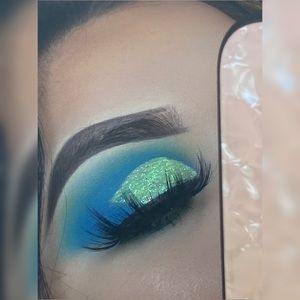 Meet your Posher, Desiree